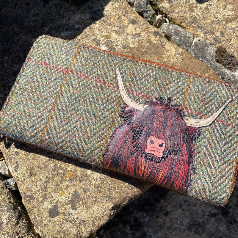 Highland Cow Tweed Purse - Gallop Guru